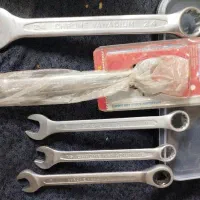 تعدادی اچار یک‌ سر رینگی نو .بکس فشار قوی.