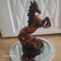 تعدادی مجسمه اسب باقیمت ارزان تک یاعمده فروش میرسد