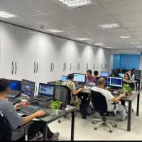 ادیتور و فیلم بردار