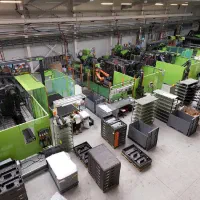 جذب کارگر ساده تزریق پلاستیک