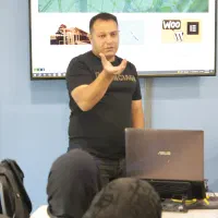 استخدام کارآموز خانم طراحی سایت