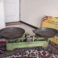 ترازوی قدیمی