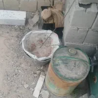 مقداری ضایعات در و پنجره و مصالح ساختمانی|مصالح و تجهیزات ساختمان|بوکان, |دیوار