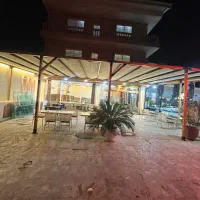 نیروی کار سالن دار و اشپز