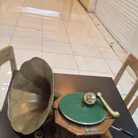 گرامافون هندلی قدیمی برند hismastervoivce