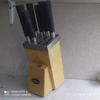 چاقو بااستندش