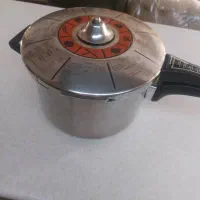 زودپز سوئیسی ۶یا ۸ لیتری|ظروف پختوپز|اصفهان, بهارستان|دیوار