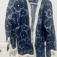 کت زمینه لی کاغذی گل برجسته توری