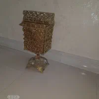 یک ساعت برنجی و یک سطل و جا دسمالی|ساعت دیواری و تزئینی|بهارستان, |دیوار