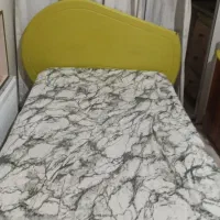 تخت و میز کامپیوتر