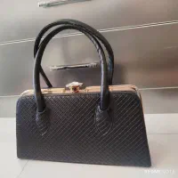 کیف و کفش فروشی