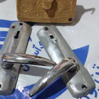 تعدادی قفل درب