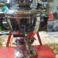 سماور نفتی قدیمی کوچک در حد صفر وکاملا سالم|کلکسیون اشیاء عتیقه|مرند, |دیوار