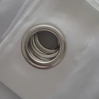 دوتا پرده در سایز متفاوت