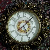 ساعت دیواری