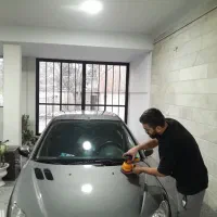 واکس و پولیش بدنه ماشین سیار در محل و مکان شما