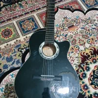 فروشی یک عدد گیتار یاماها