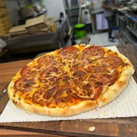 کارگر فست‌فود ماهر یا نیمه ماهر در غرب تهران