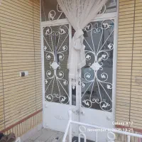 در و پنجره آهنی