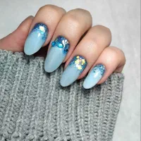 خدمات کاشت ناخن با بهترین متریال