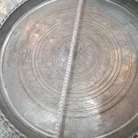 سینی مسی قدیمی|کلکسیون اشیاء عتیقه|بهارستان, |دیوار