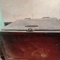 صندوق فولادی قدیمی
