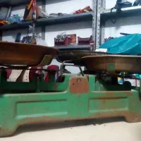 ترازو کفه ای قدیمی و عتیقه|کلکسیون اشیاء عتیقه|بیرجند, |دیوار