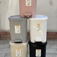 سطل زباله پدالی ( گالری کوروش)
