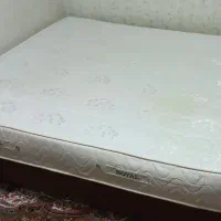 یک عدد تخت باکس دونفره