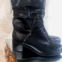 بوت سایز۴۰چرم اصل .قیمت۴۵۰