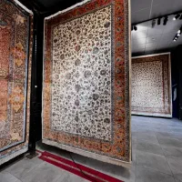 استخدام نیروی خدمات و چیدمان فروشگاه فرش