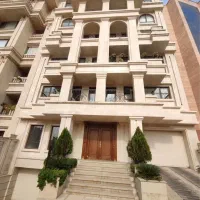 ۱۴۳متر۳خواب/رو به آفتاب/لاله ها/سند آماده