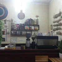 مغازه ۱۶ متری دارای آب برق گاز و تلفن|اجارهٔ مغازه و غرفه|شیراز, نصر|دیوار