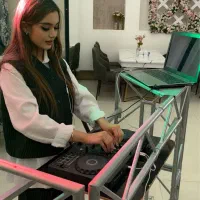 اجرای مراسم بصورت کاملا حرفه ای(دیجی)