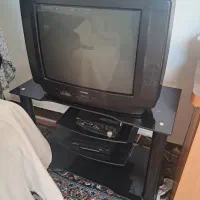 تلویزیون همراه میز