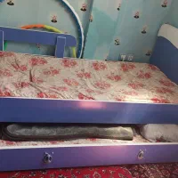 تخت نوجوان در حد نو|تخت و سرویس خواب|مشهد, سرافرازان|دیوار