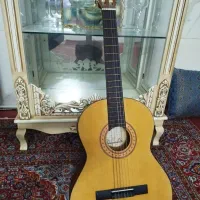 گیتار کلاسیک M2 درحد|گیتار، بیس، امپلیفایر|قلعه نو, |دیوار
