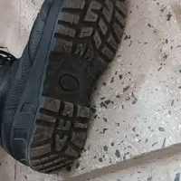 پوتین|کیف، کفش، کمربند|اقبالیه, |دیوار