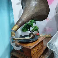 گرامافون قدیمی|کلکسیون اشیاء عتیقه|اهواز, بهارستان|دیوار