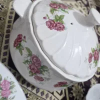 سوپ خوری گل سرخ وبشقاب