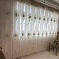 پرده فلت گل برجسته با زیر پرده نو هست