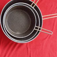 ۳تا ماهی تابه نو ۹۰۰تومن