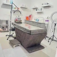 تخت سالنی