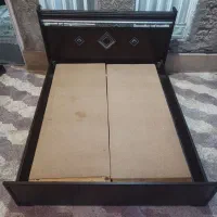 تخت دونفره با دوعدد کفی سالم