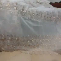 پرده حریردرحدخیلی نومناسب پنجره دومتروخورده ای
