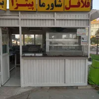 نیروی کار فست فود وقلیون زن