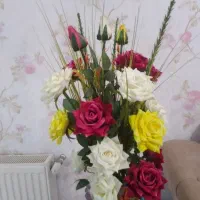 گل رز خارجی سه شاخه ای بزرگ . رز زرد ، قرمز ، سفید|گل مصنوعی|قزوین, |دیوار