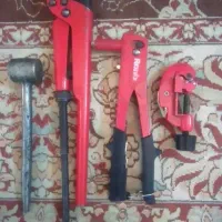 آچار شلاقی و لوله بر و انبر پرچ و چکش