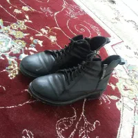 کفش|کیف، کفش، کمربند|آشخانه, |دیوار