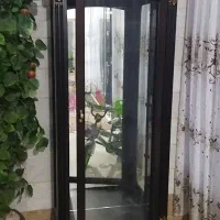 بوفه قهوه ای رنگ در حد نو